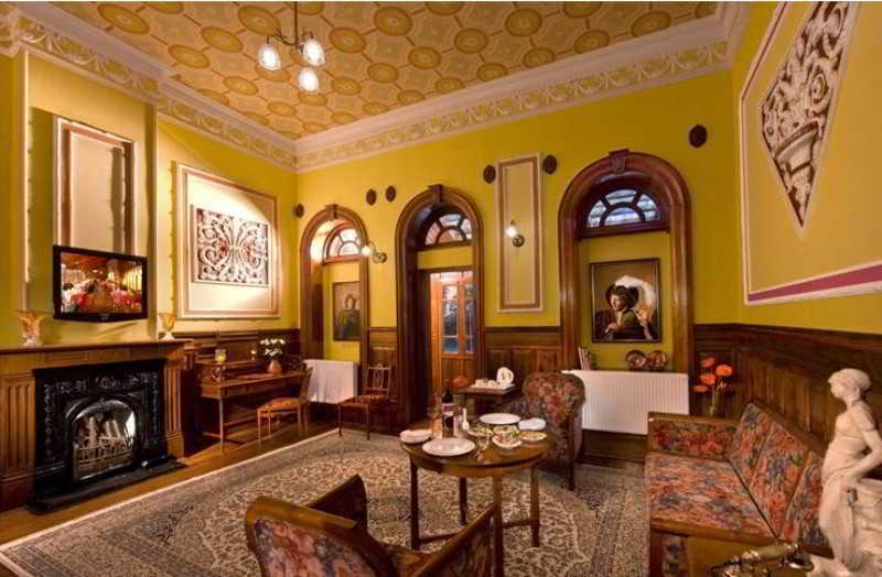 Welcomheritage Fernhills Royal Palace Udagamandalam Exterior foto